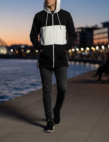 
						Hanorac Bershka, negru/alb