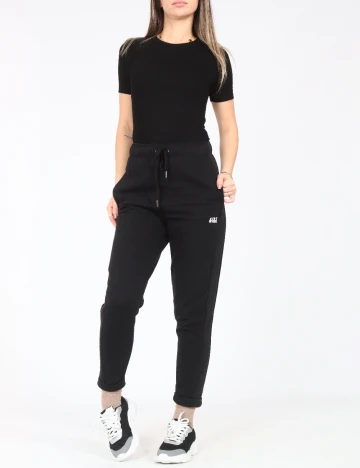 Pantaloni Bershka, negru