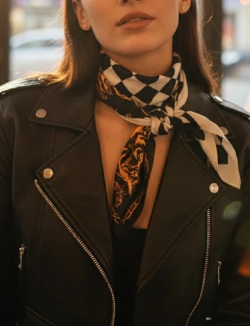 Set esarfe 2 bucati Bershka, mix culori