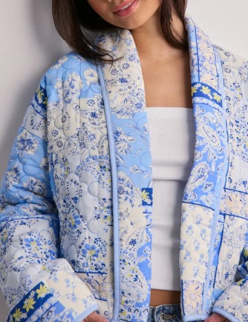 Jacheta Only, albastru