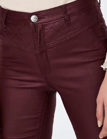 Pantaloni Only, visiniu Rosu