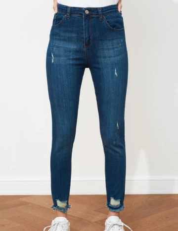 Blugi TRENDYOL, albastru