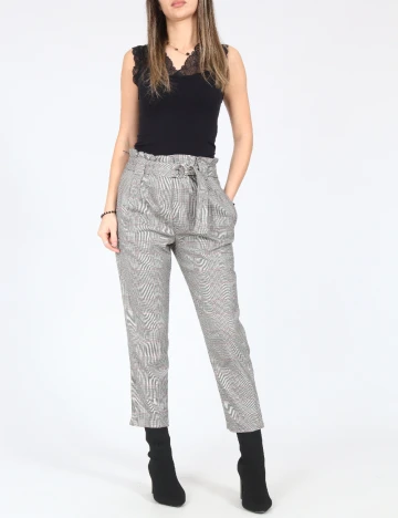 Pantaloni Bershka, gri