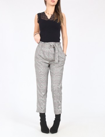 
						Pantaloni Bershka, gri