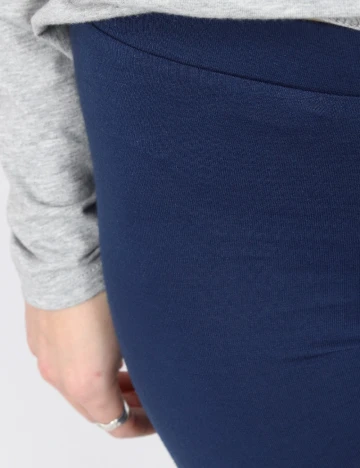 Colanti Bershka, bleumarin