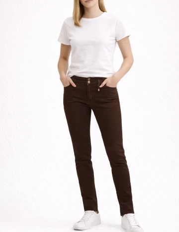 Pantaloni Bershka, maro