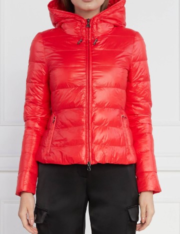 
						Geaca PATRIZIA PEPE, rosu