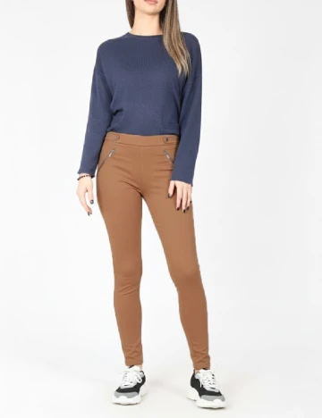 Pantaloni Bershka, maro