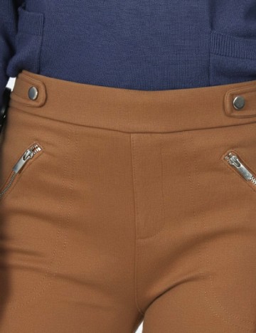 Pantaloni Bershka, maro