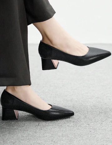 Pantofi SHEIN, negru