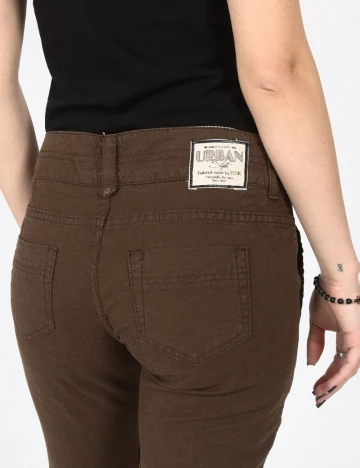 Pantaloni Bershka, kaki