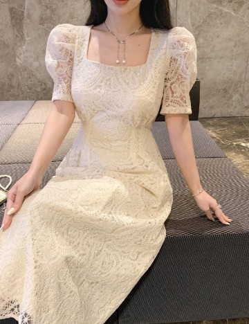 
						Rochie medie Dazy, crem