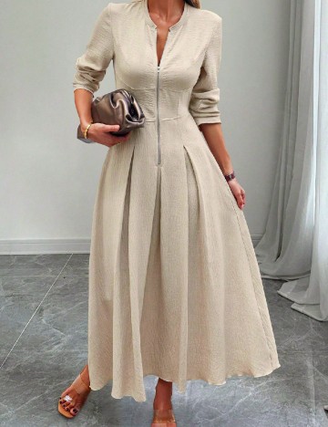 
						Rochie lunga SHEIN, bej