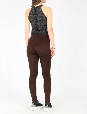 Pantaloni Bershka, maro