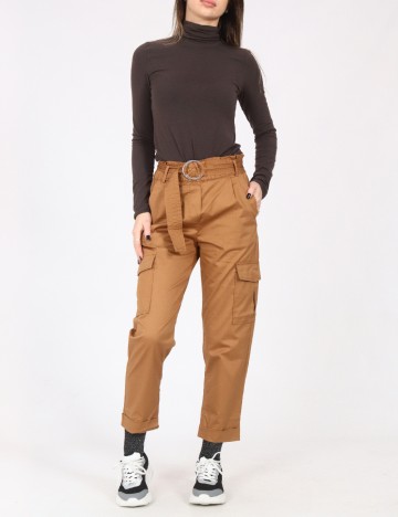 Pantaloni Bershka, maro