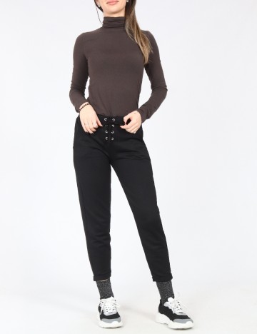 
						Pantaloni Bershka, negru
