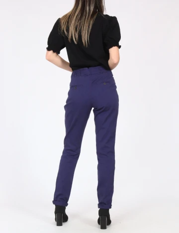 Pantaloni Bershka, bleumarin
