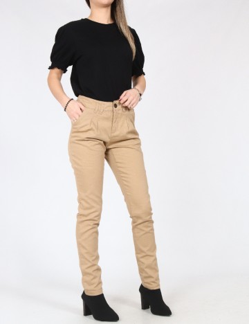 Pantaloni Bershka, maro