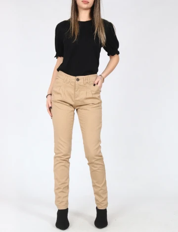 Pantaloni Bershka, maro