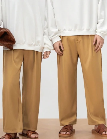 Pantaloni SHEIN, maro