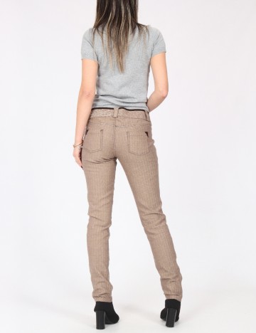 Pantaloni Bershka, maro