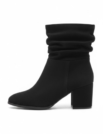 
						Botine C&A, negru