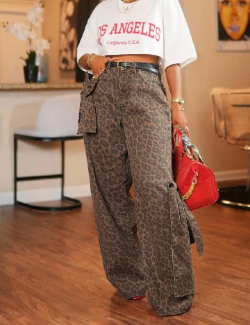 
						Blugi SHEIN, animal print