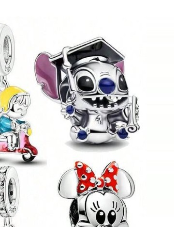 
						Charm SHEIN, argintiu