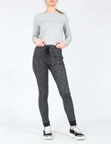 Pantaloni Bershka, gri