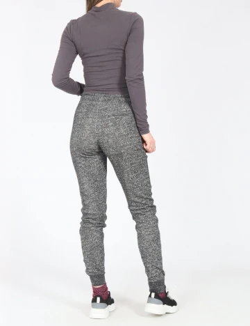 Pantaloni Bershka, gri