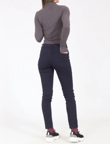 Pantaloni Bershka, bleumarin