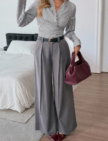 
						Pantaloni SHEIN, gri