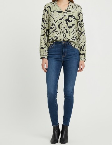 
						Camasa b.young, verde