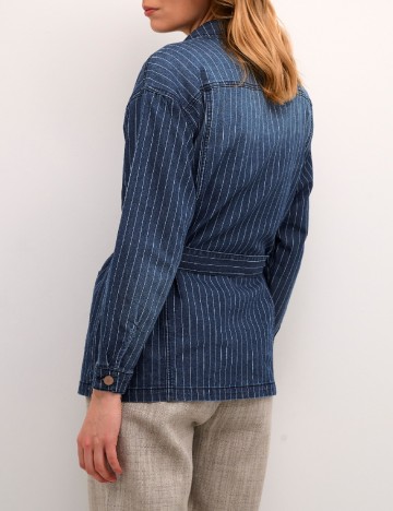 Jacheta Cream, bleumarin