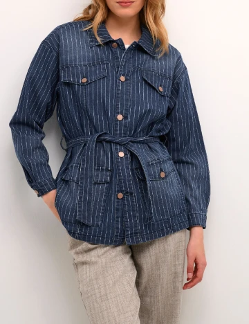 Jacheta Cream, bleumarin