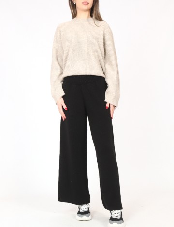 
						Pantaloni SHEIN, negru