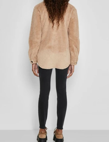 Jacheta Noisy May, maro