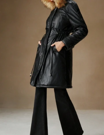 Geaca Anewsta, negru