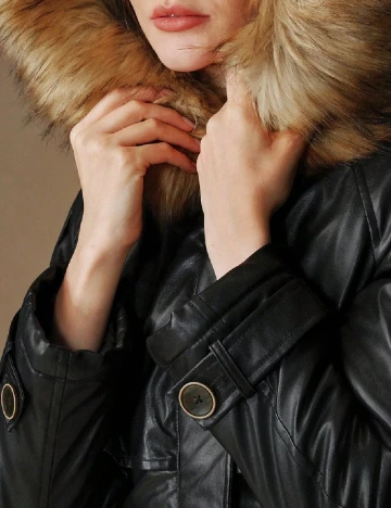 Geaca Anewsta, negru