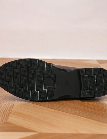 Mocasini SHEIN, maro