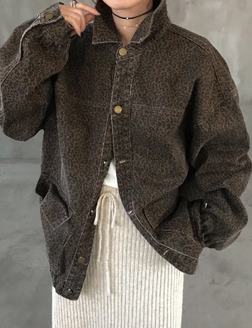 Jacheta Friful, maro