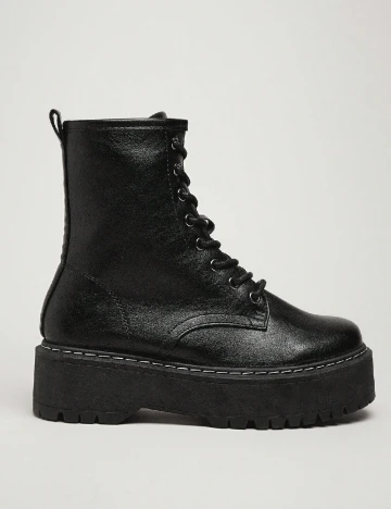 Bocanci SHEIN, negru