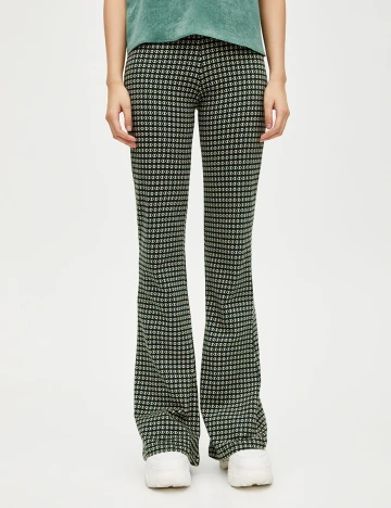 Pantaloni Pull&Bear, verde, L