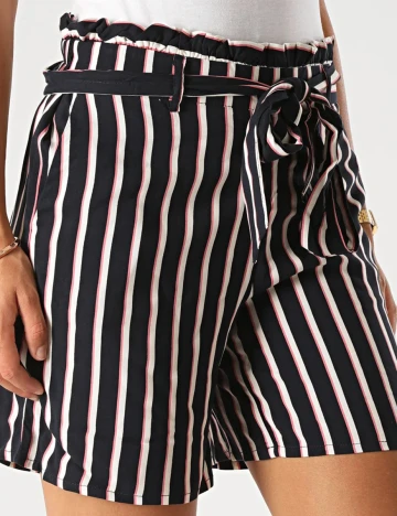 Pantaloni scurti Vero Moda, bleumarin