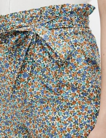 Pantaloni scurti Pieces, floral, S