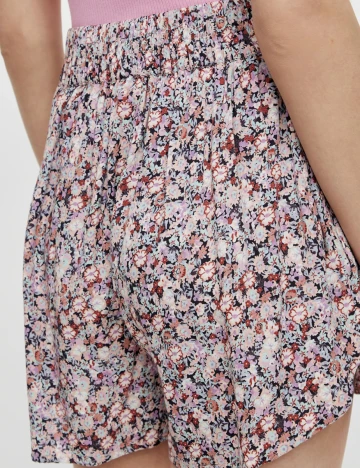 Pantaloni Scurti Pieces, floral, S Floral print