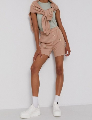 
						Pantaloni scurti Vero Moda, maro deschis, XS