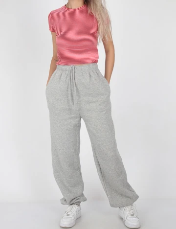 Pantaloni PRETTYLITTLETHING, gri, M