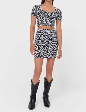 
						Fusta Stradivarius, animal print