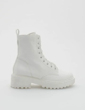 Ghete Reserved, alb, 37